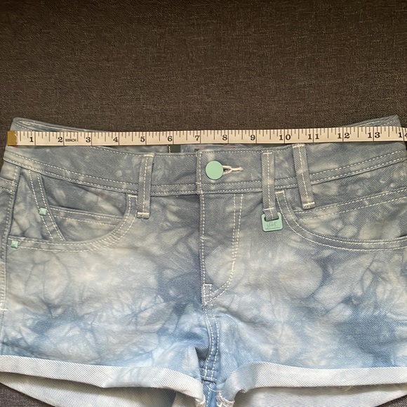 Denim Short Samuel & Kevin, Blue and White colors Size “M”  COD # 0150. - Picture 9 of 11